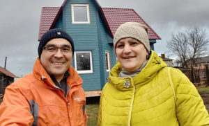 Строительство дома с мансардой и эркером